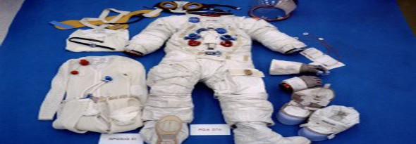 por que el traje de los astronautas es blanco