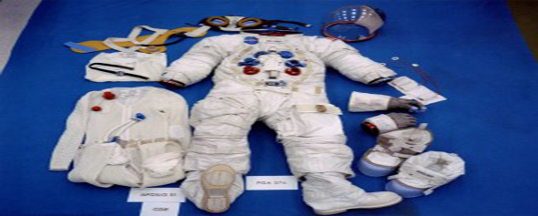 por que el traje de los astronautas es blanco