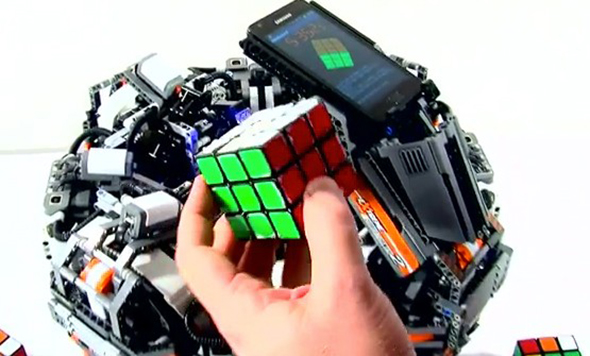 cubestormer ii robot resuelve cubo de rubik