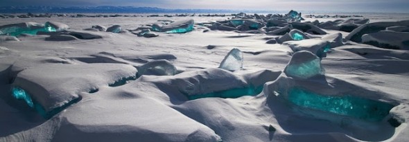 lago de color turquesa baikal siberia rusia
